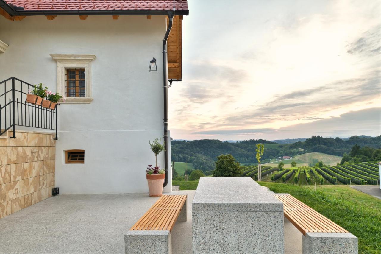 Hisa 1624 - Adults Only Bed & Breakfast Zgornja Kungota Bagian luar foto